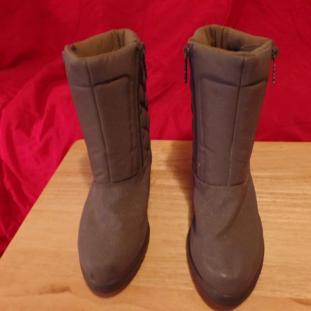 TOTES RAIN or SNOW BOOTS